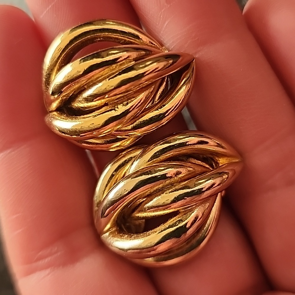 VTG clip on earrings - Picture 1 of 7